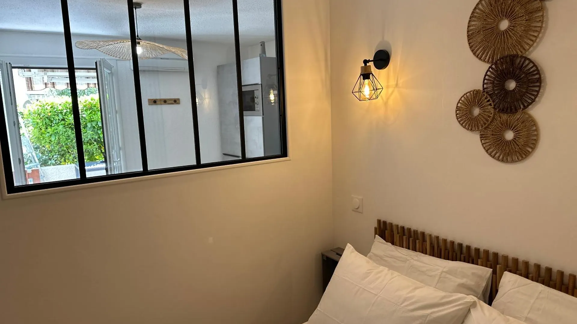 Appartement Climatise Avec Chambre Et Parking Privatif Locations Vld Camargue Saintes-Maries-de-la-Mer