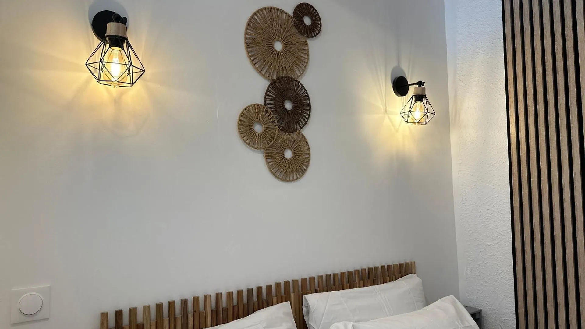 Appartement Climatise Avec Chambre Et Parking Privatif Locations Vld Camargue Saintes-Maries-de-la-Mer